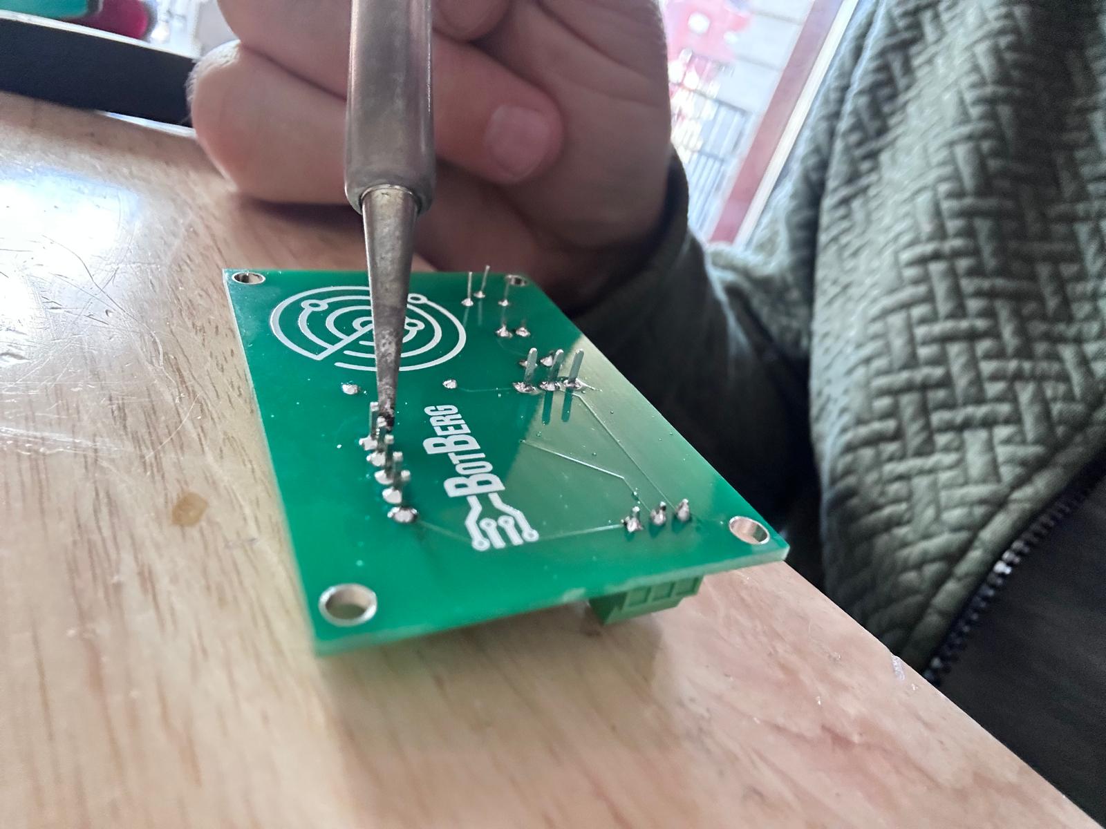 Van breadboard naar PCB met EasyEDA – binnen 8 dagen een professionele ...